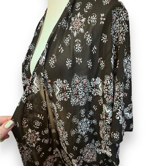 Women’s torrid 1 2 Black Mandala Print Chiffon Kimono Duster 14 16 18 20 1X 2X - Picture 8 of 14